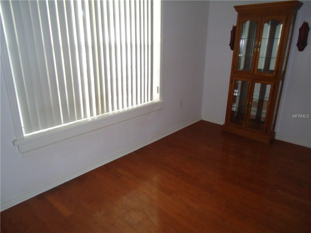 601 HUNTERS RUN BOULEVARD, LAKELAND, Florida 33809, 4 Bedrooms Bedrooms, 9 Rooms Rooms,2 BathroomsBathrooms,Residential,For sale,HUNTERS RUN,L4721035