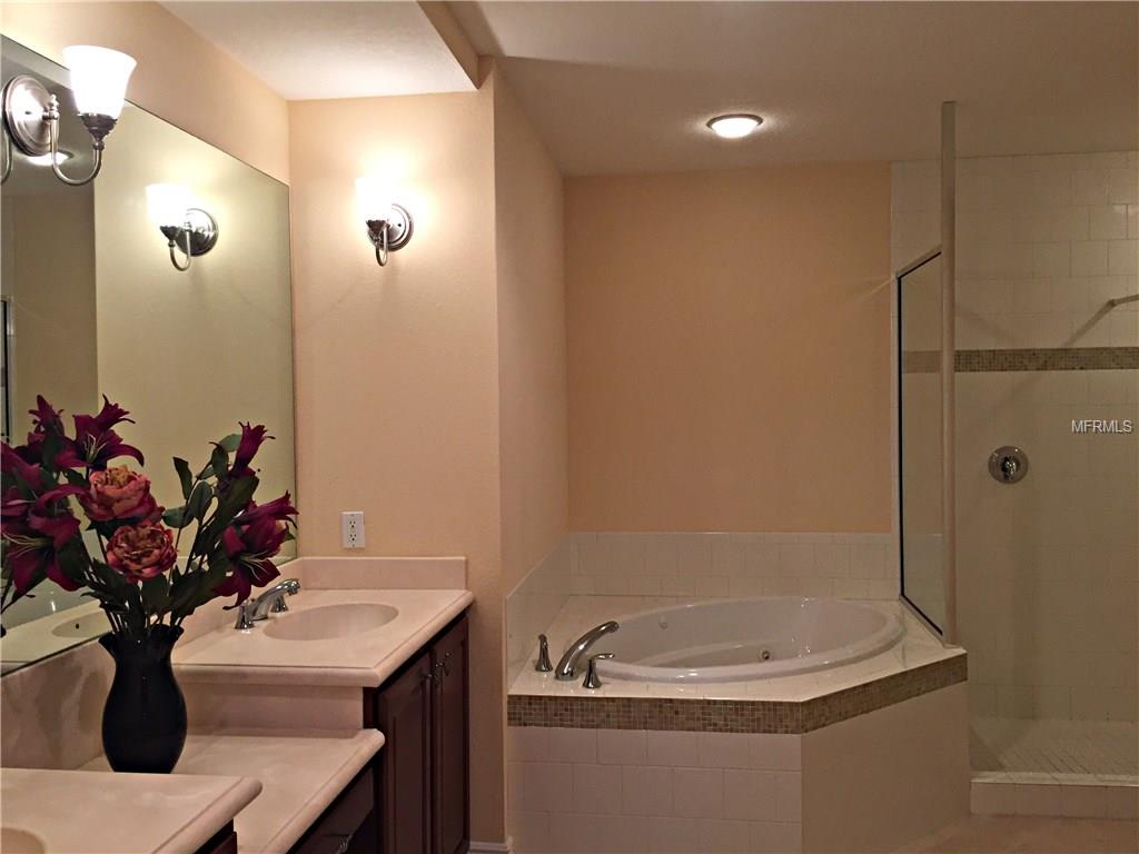 5210 MANORWOOD DRIVE, SARASOTA, Florida 34235, 3 Bedrooms Bedrooms, 6 Rooms Rooms,2 BathroomsBathrooms,Residential,For sale,MANORWOOD,A4202134