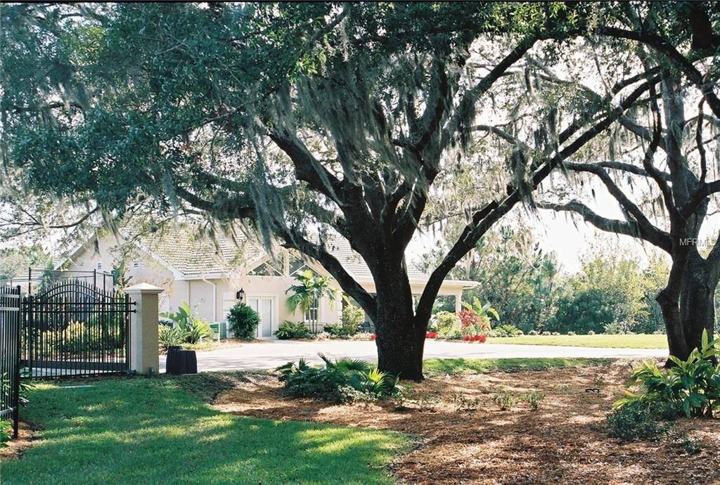 5210 MANORWOOD DRIVE, SARASOTA, Florida 34235, 3 Bedrooms Bedrooms, 6 Rooms Rooms,2 BathroomsBathrooms,Residential,For sale,MANORWOOD,A4202134