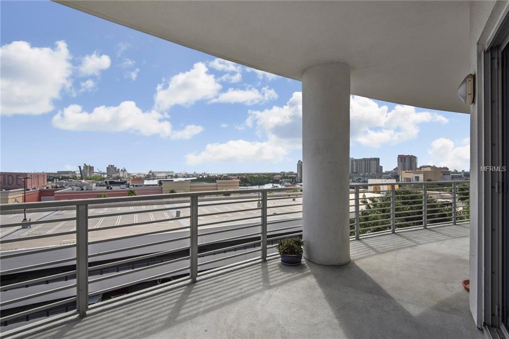 1209 E CUMBERLAND AVENUE, TAMPA, Florida 33602, 2 Bedrooms Bedrooms, 3 Rooms Rooms,2 BathroomsBathrooms,Residential,For sale,CUMBERLAND,T2916562