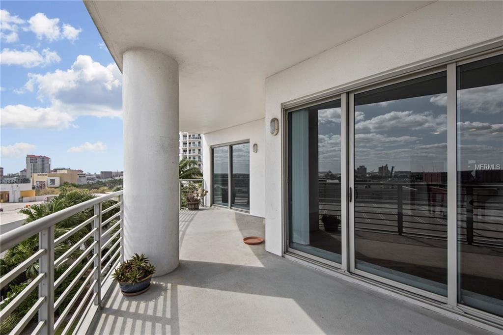 1209 E CUMBERLAND AVENUE, TAMPA, Florida 33602, 2 Bedrooms Bedrooms, 3 Rooms Rooms,2 BathroomsBathrooms,Residential,For sale,CUMBERLAND,T2916562