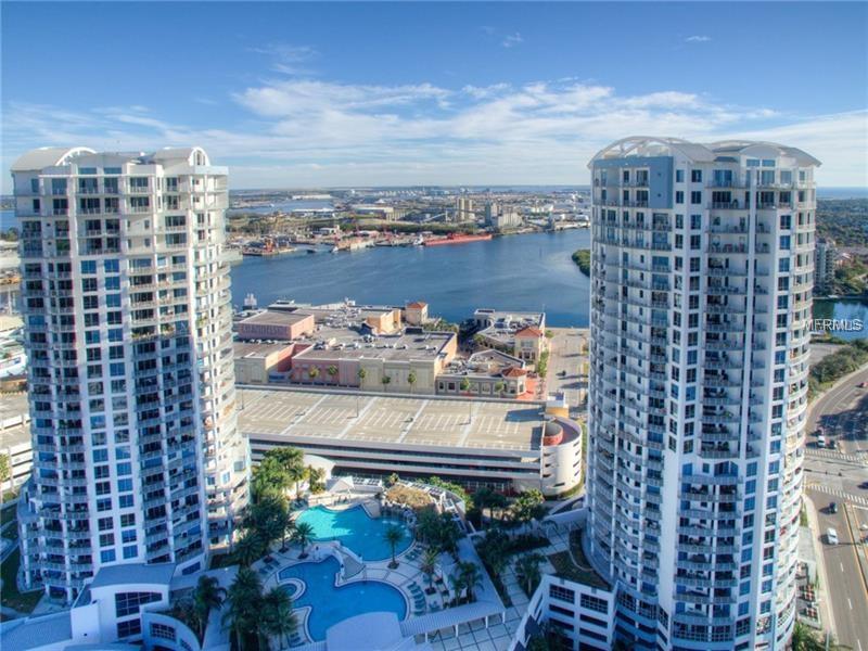 1209 E CUMBERLAND AVENUE, TAMPA, Florida 33602, 2 Bedrooms Bedrooms, 3 Rooms Rooms,2 BathroomsBathrooms,Residential,For sale,CUMBERLAND,T2916562