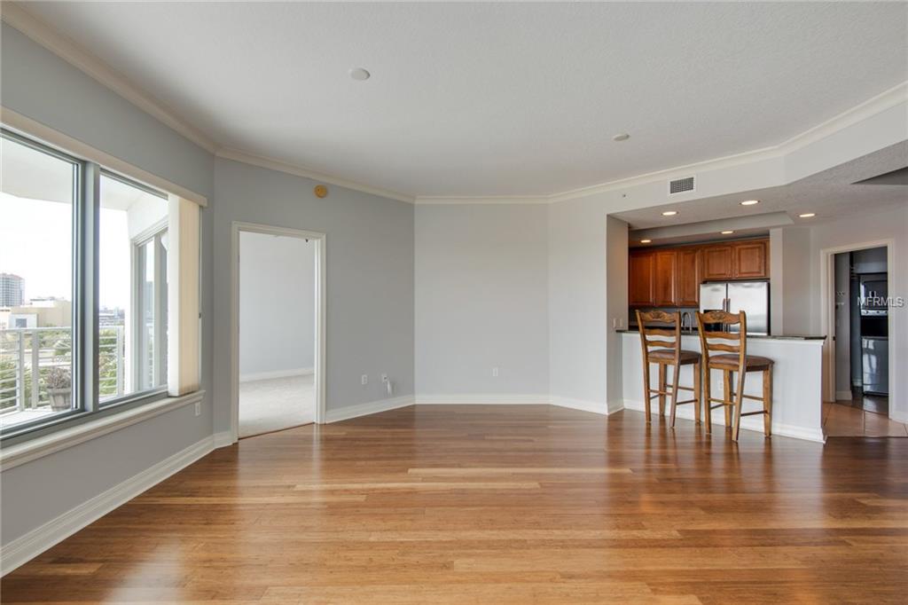 1209 E CUMBERLAND AVENUE, TAMPA, Florida 33602, 2 Bedrooms Bedrooms, 3 Rooms Rooms,2 BathroomsBathrooms,Residential,For sale,CUMBERLAND,T2916562