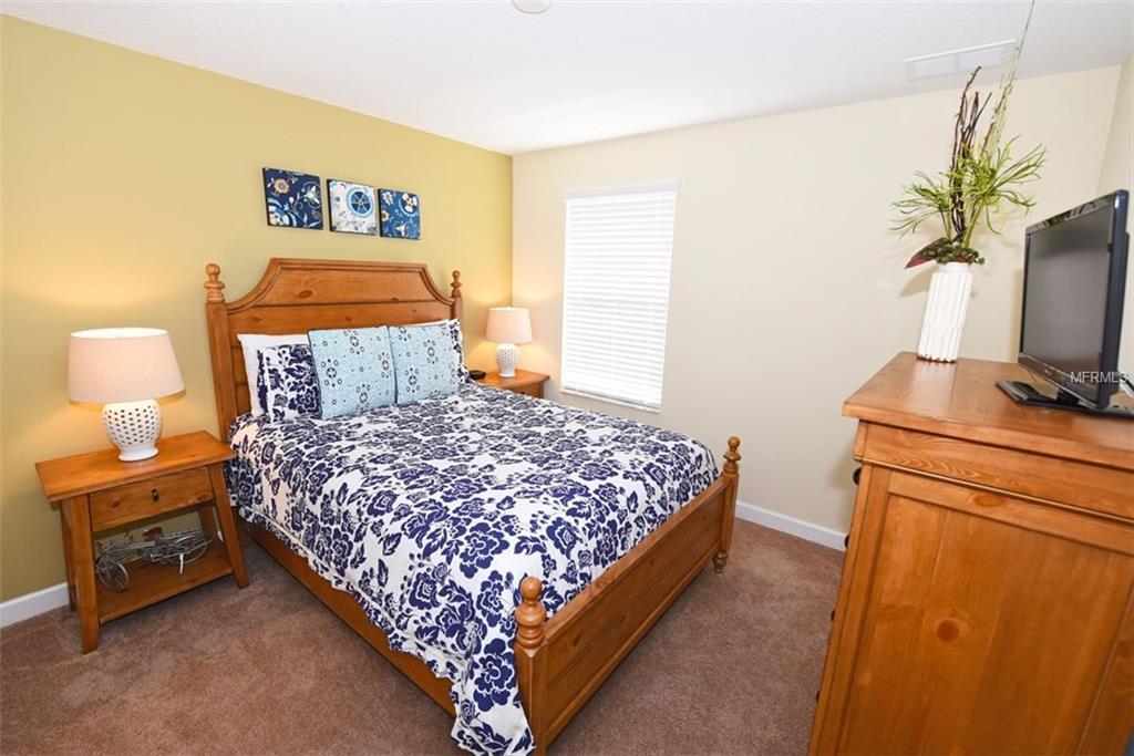 1443 MOON VALLEY DRIVE, KISSIMMEE, Florida 34747, 6 Bedrooms Bedrooms, 5 Rooms Rooms,6 BathroomsBathrooms,Residential,For sale,MOON VALLEY,S4855536