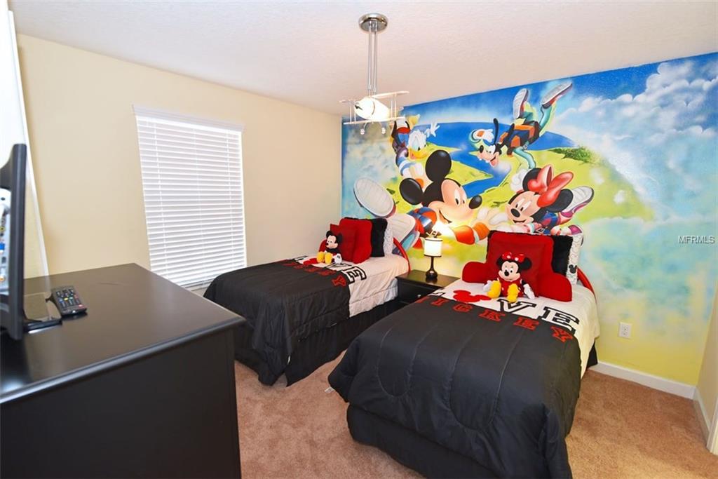 1443 MOON VALLEY DRIVE, KISSIMMEE, Florida 34747, 6 Bedrooms Bedrooms, 5 Rooms Rooms,6 BathroomsBathrooms,Residential,For sale,MOON VALLEY,S4855536