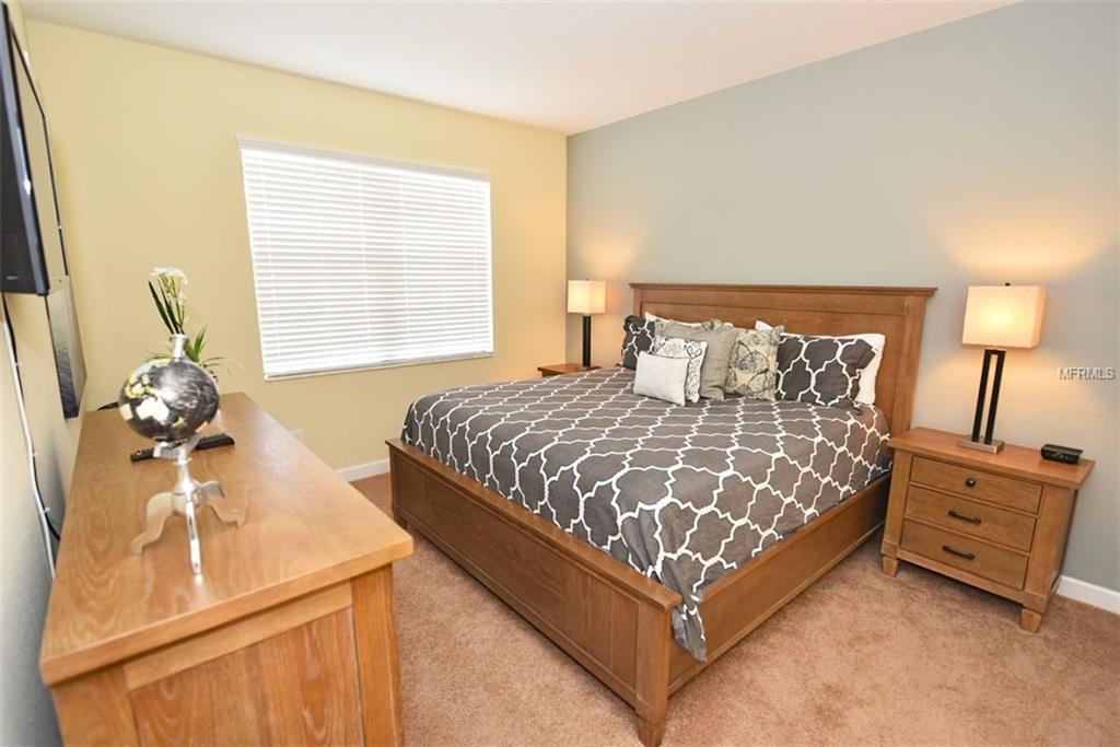 1443 MOON VALLEY DRIVE, KISSIMMEE, Florida 34747, 6 Bedrooms Bedrooms, 5 Rooms Rooms,6 BathroomsBathrooms,Residential,For sale,MOON VALLEY,S4855536