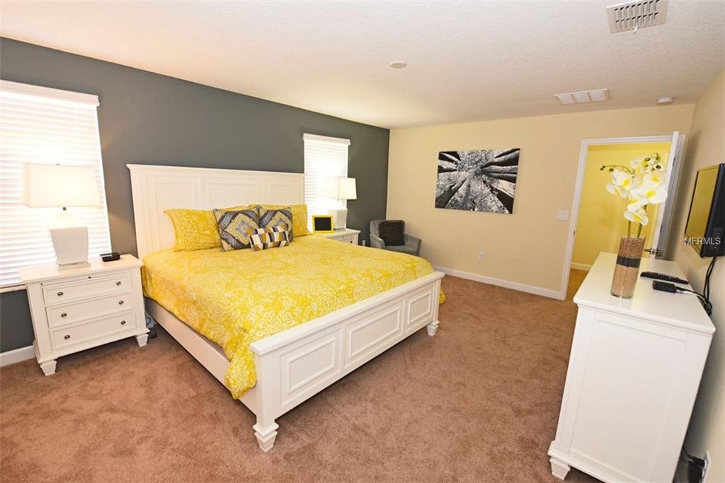 1443 MOON VALLEY DRIVE, KISSIMMEE, Florida 34747, 6 Bedrooms Bedrooms, 5 Rooms Rooms,6 BathroomsBathrooms,Residential,For sale,MOON VALLEY,S4855536