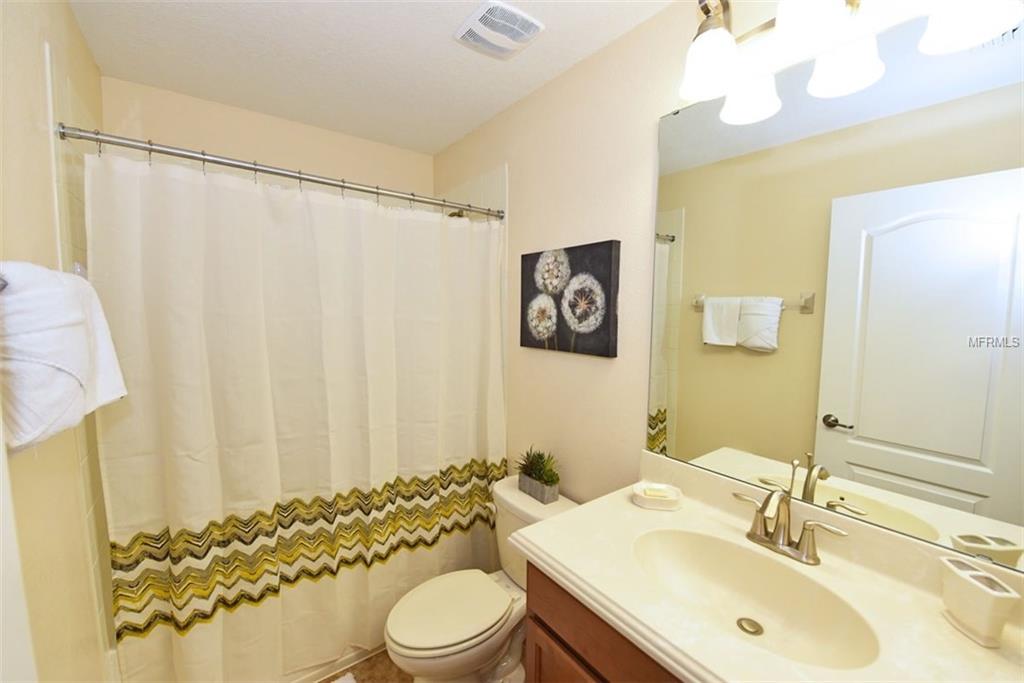 1443 MOON VALLEY DRIVE, KISSIMMEE, Florida 34747, 6 Bedrooms Bedrooms, 5 Rooms Rooms,6 BathroomsBathrooms,Residential,For sale,MOON VALLEY,S4855536