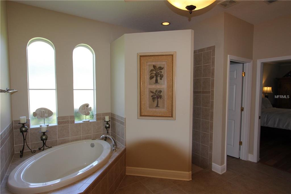 7416 GREEN STREET, UNIVERSITY PARK, Florida 34201, 4 Bedrooms Bedrooms, 3 Rooms Rooms,3 BathroomsBathrooms,Residential,For sale,GREEN,A4207249