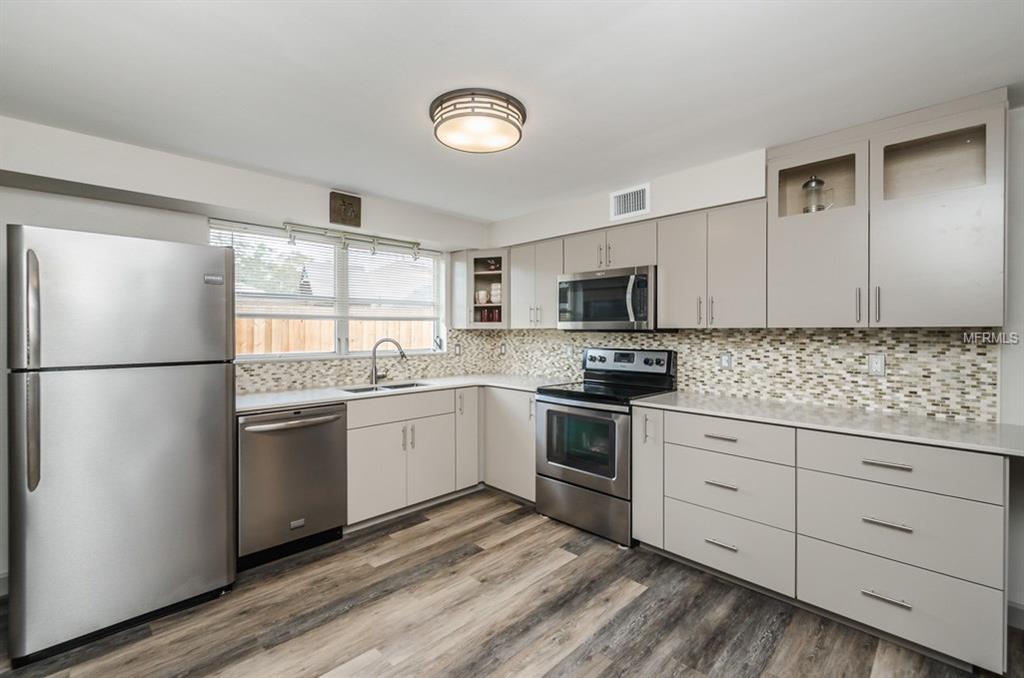 1867 EAST DRIVE, CLEARWATER, Florida 33755, 2 Bedrooms Bedrooms, 3 Rooms Rooms,2 BathroomsBathrooms,Residential,For sale,EAST,U7845201