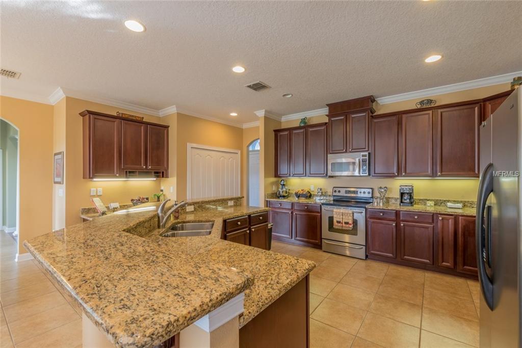 952 HOME GROVE DRIVE, WINTER GARDEN, Florida 34787, 5 Bedrooms Bedrooms, 3 Rooms Rooms,4 BathroomsBathrooms,Residential,For sale,HOME GROVE,O5560539