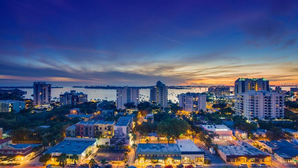 1537 OAK STREET, SARASOTA, Florida 34236, 3 Bedrooms Bedrooms, 6 Rooms Rooms,2 BathroomsBathrooms,Residential,For sale,OAK,A4209409