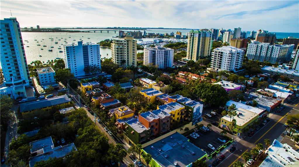 1537 OAK STREET, SARASOTA, Florida 34236, 3 Bedrooms Bedrooms, 6 Rooms Rooms,2 BathroomsBathrooms,Residential,For sale,OAK,A4209409