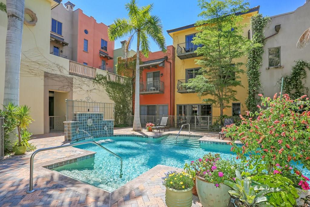 1537 OAK STREET, SARASOTA, Florida 34236, 3 Bedrooms Bedrooms, 6 Rooms Rooms,2 BathroomsBathrooms,Residential,For sale,OAK,A4209409