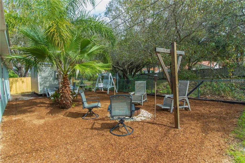 204 ALGIERS DRIVE, VENICE, Florida 34293, 3 Bedrooms Bedrooms, 7 Rooms Rooms,2 BathroomsBathrooms,Residential,For sale,ALGIERS,N5916382