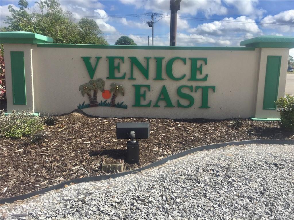 204 ALGIERS DRIVE, VENICE, Florida 34293, 3 Bedrooms Bedrooms, 7 Rooms Rooms,2 BathroomsBathrooms,Residential,For sale,ALGIERS,N5916382