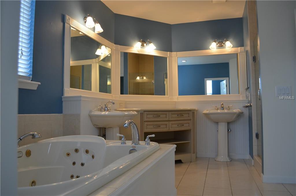 214 WESTCOTT COURT, DELAND, Florida 32724, 3 Bedrooms Bedrooms, 9 Rooms Rooms,3 BathroomsBathrooms,Residential,For sale,WESTCOTT,O5530191