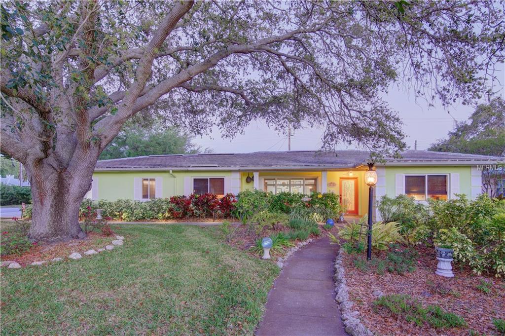 1723 INDIAN ROCKS ROAD, BELLEAIR, Florida 33756, 3 Bedrooms Bedrooms, 3 Rooms Rooms,2 BathroomsBathrooms,Residential,For sale,INDIAN ROCKS,U7837467