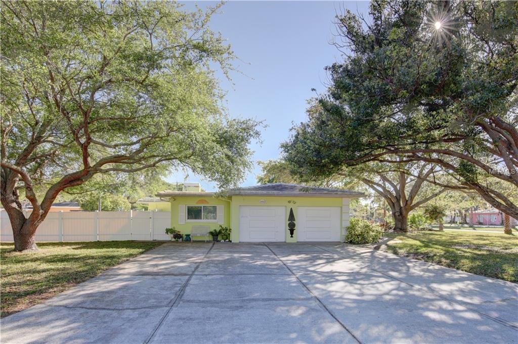 1723 INDIAN ROCKS ROAD, BELLEAIR, Florida 33756, 3 Bedrooms Bedrooms, 3 Rooms Rooms,2 BathroomsBathrooms,Residential,For sale,INDIAN ROCKS,U7837467