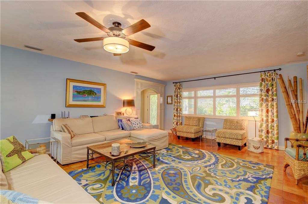 1723 INDIAN ROCKS ROAD, BELLEAIR, Florida 33756, 3 Bedrooms Bedrooms, 3 Rooms Rooms,2 BathroomsBathrooms,Residential,For sale,INDIAN ROCKS,U7837467