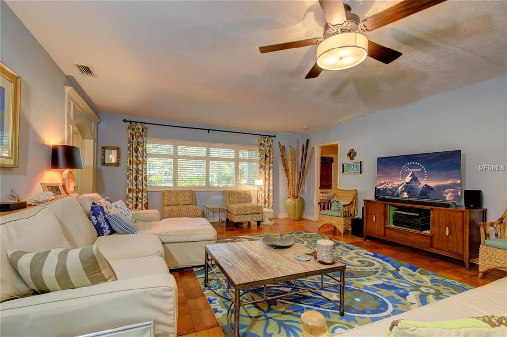 1723 INDIAN ROCKS ROAD, BELLEAIR, Florida 33756, 3 Bedrooms Bedrooms, 3 Rooms Rooms,2 BathroomsBathrooms,Residential,For sale,INDIAN ROCKS,U7837467