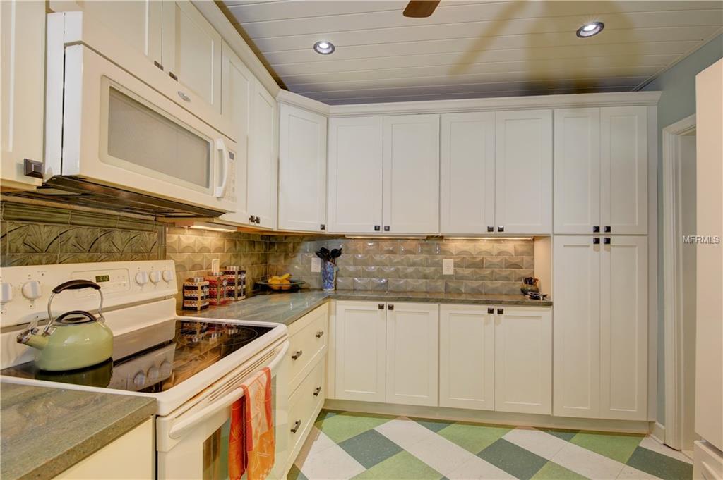 1723 INDIAN ROCKS ROAD, BELLEAIR, Florida 33756, 3 Bedrooms Bedrooms, 3 Rooms Rooms,2 BathroomsBathrooms,Residential,For sale,INDIAN ROCKS,U7837467