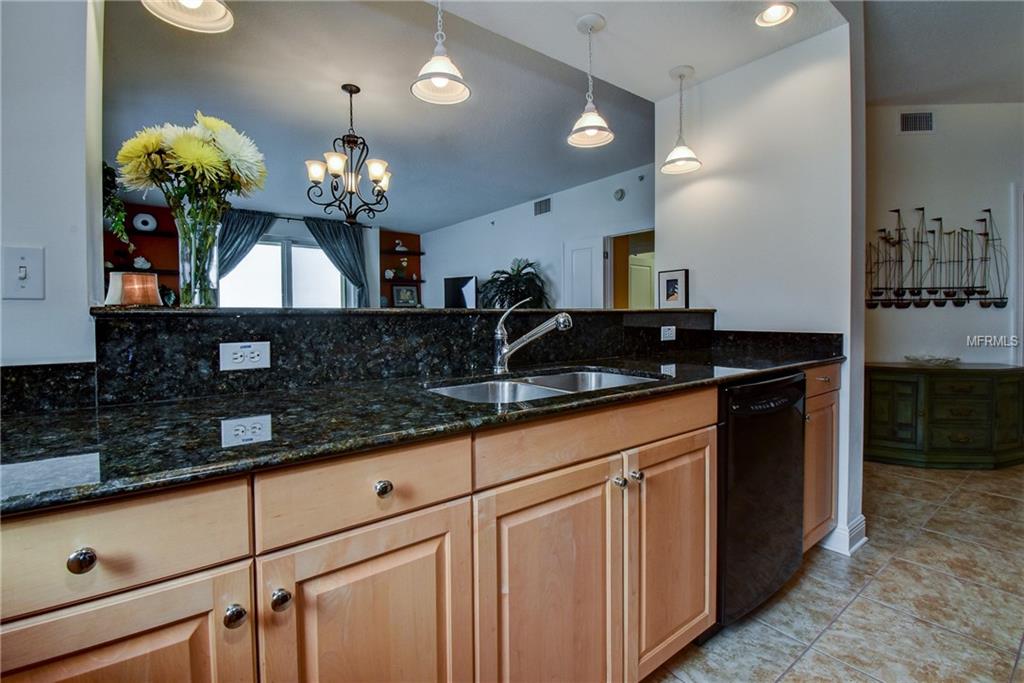 628 CLEVELAND STREET, CLEARWATER, Florida 33755, 1 Bedroom Bedrooms, 4 Rooms Rooms,2 BathroomsBathrooms,Residential,For sale,CLEVELAND,U7844666