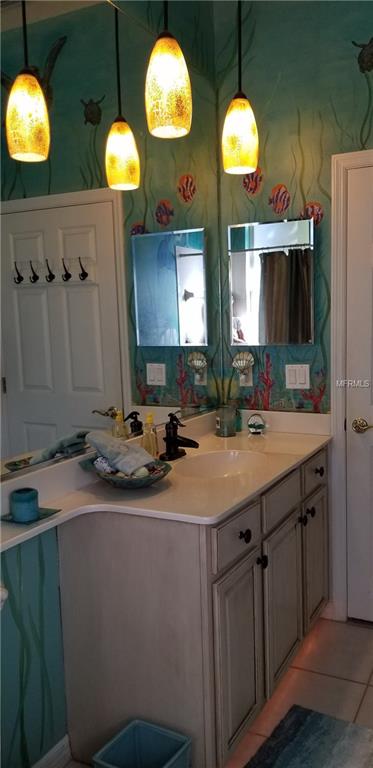 7106 SOUTHGATE COURT, SARASOTA, Florida 34243, 4 Bedrooms Bedrooms, 5 Rooms Rooms,2 BathroomsBathrooms,Residential,For sale,SOUTHGATE,A4209194