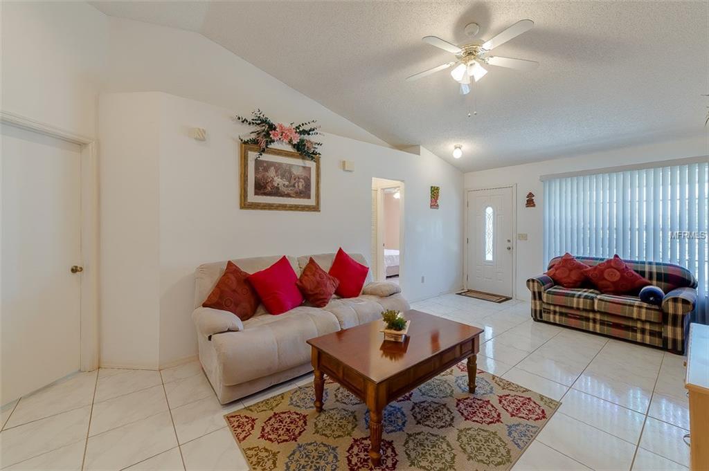 9142 DUBOIS BOULEVARD, ORLANDO, Florida 32825, 2 Bedrooms Bedrooms, 5 Rooms Rooms,2 BathroomsBathrooms,Residential,For sale,DUBOIS,O5561176