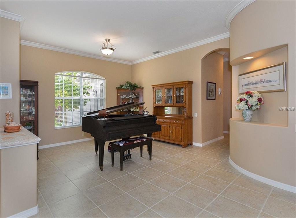 832 AMARYLLIS LANE, VENICE, Florida 34292, 4 Bedrooms Bedrooms, 9 Rooms Rooms,3 BathroomsBathrooms,Residential,For sale,AMARYLLIS,N5914631