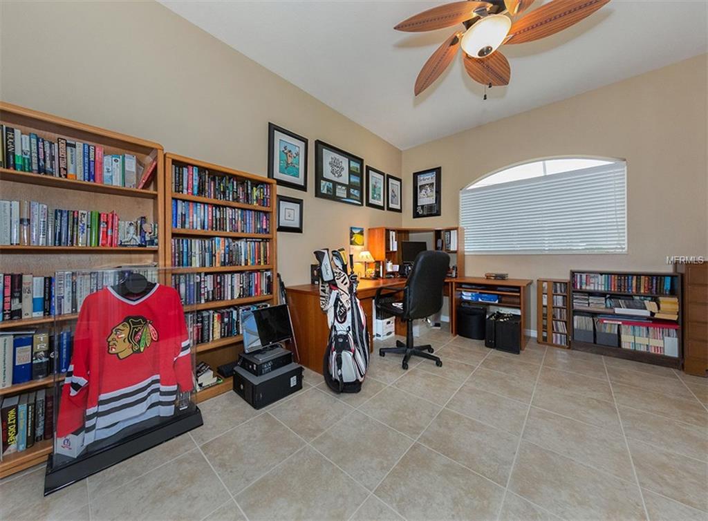 832 AMARYLLIS LANE, VENICE, Florida 34292, 4 Bedrooms Bedrooms, 9 Rooms Rooms,3 BathroomsBathrooms,Residential,For sale,AMARYLLIS,N5914631