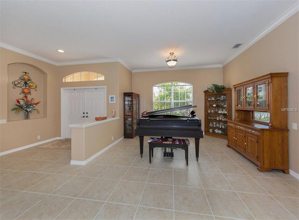 832 AMARYLLIS LANE, VENICE, Florida 34292, 4 Bedrooms Bedrooms, 9 Rooms Rooms,3 BathroomsBathrooms,Residential,For sale,AMARYLLIS,N5914631