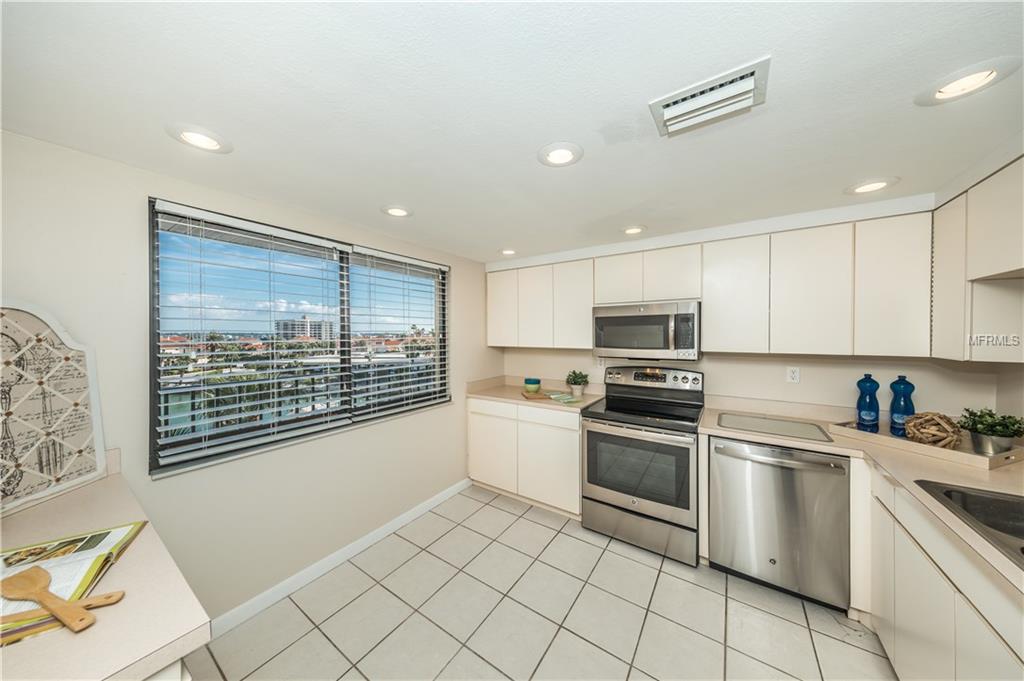 1591 GULF BOULEVARD, CLEARWATER BEACH, Florida 33767, 2 Bedrooms Bedrooms, 5 Rooms Rooms,2 BathroomsBathrooms,Residential,For sale,GULF,U7837478