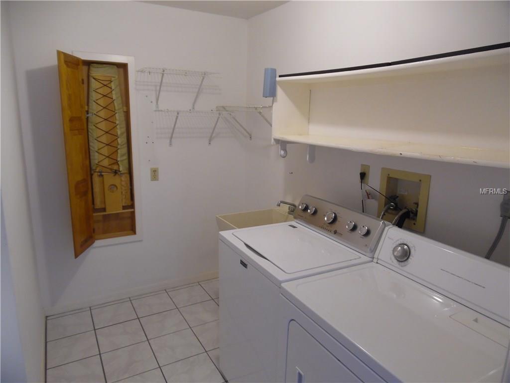 441 BAYNARD DRIVE, VENICE, Florida 34285, 3 Bedrooms Bedrooms, 10 Rooms Rooms,2 BathroomsBathrooms,Residential,For sale,BAYNARD,N5915507