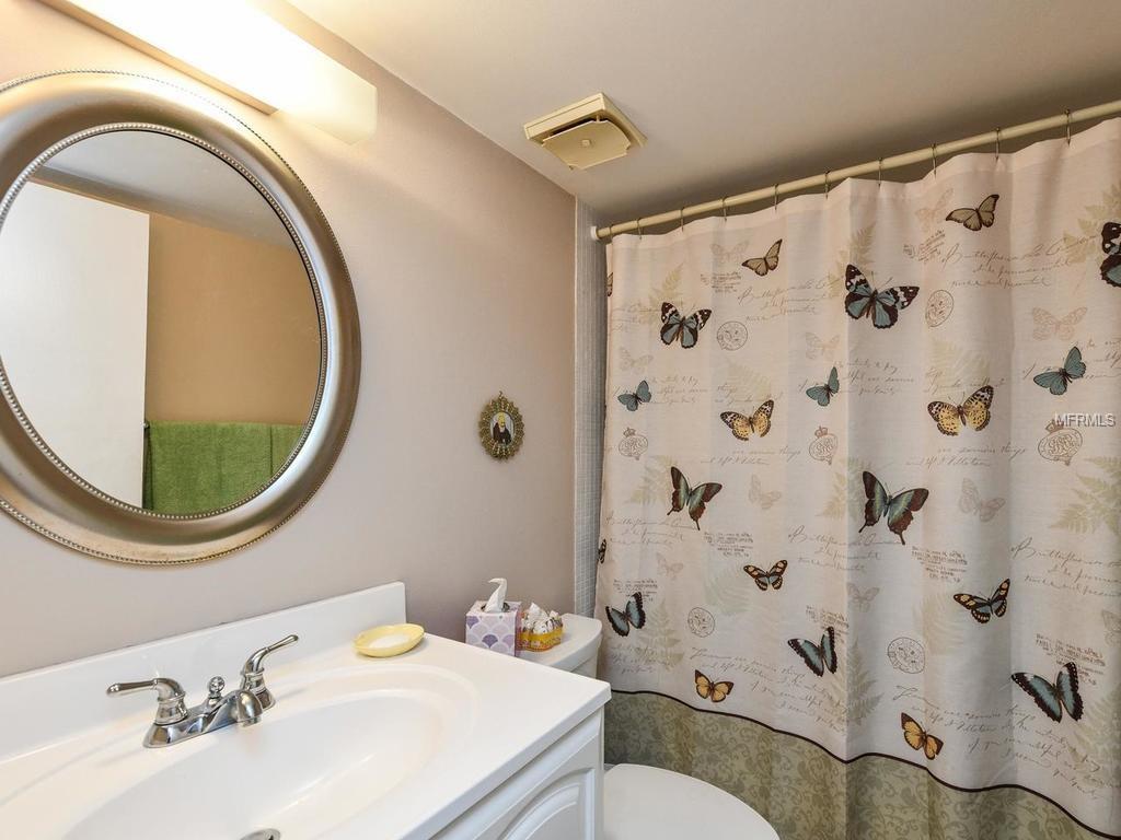 1330 GLEN OAKS DRIVE E, SARASOTA, Florida 34232, 2 Bedrooms Bedrooms, 4 Rooms Rooms,2 BathroomsBathrooms,Residential,For sale,GLEN OAKS,A4208580