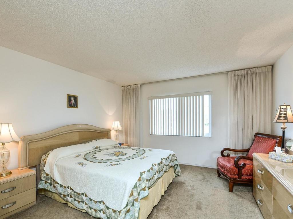 1330 GLEN OAKS DRIVE E, SARASOTA, Florida 34232, 2 Bedrooms Bedrooms, 4 Rooms Rooms,2 BathroomsBathrooms,Residential,For sale,GLEN OAKS,A4208580