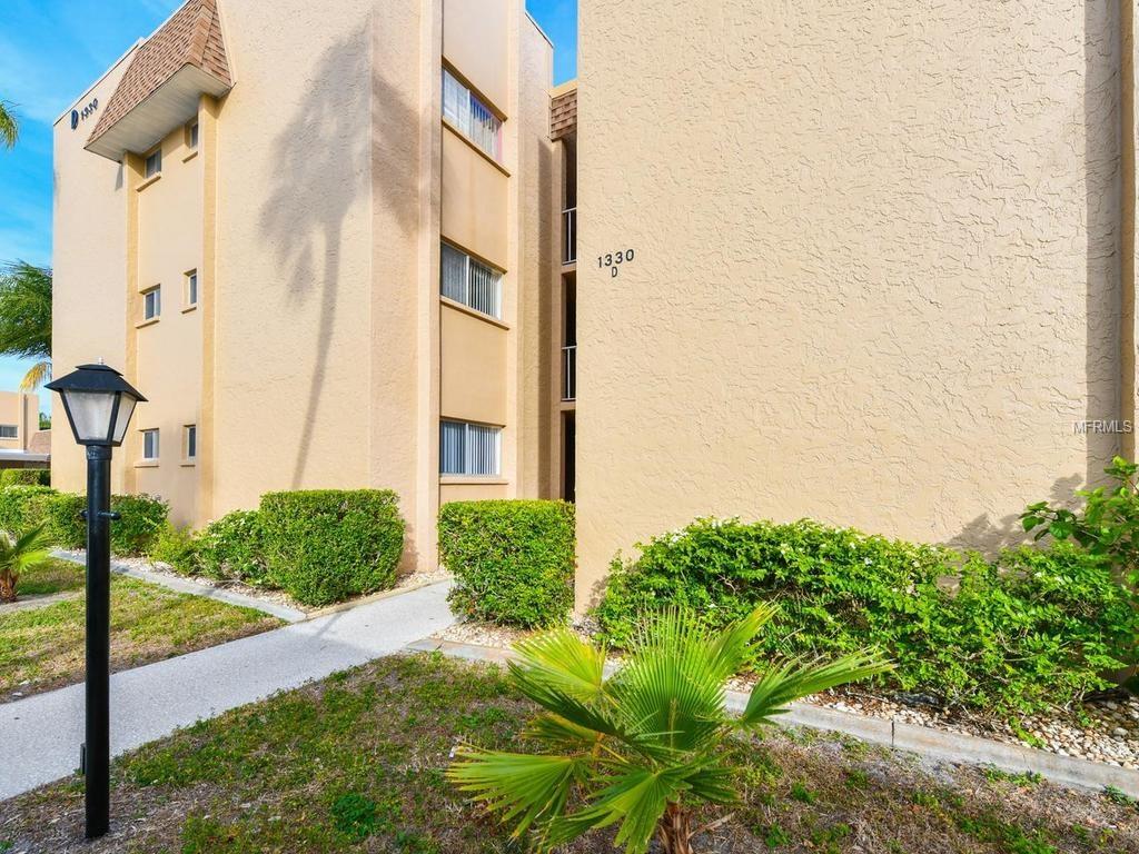 1330 GLEN OAKS DRIVE E, SARASOTA, Florida 34232, 2 Bedrooms Bedrooms, 4 Rooms Rooms,2 BathroomsBathrooms,Residential,For sale,GLEN OAKS,A4208580