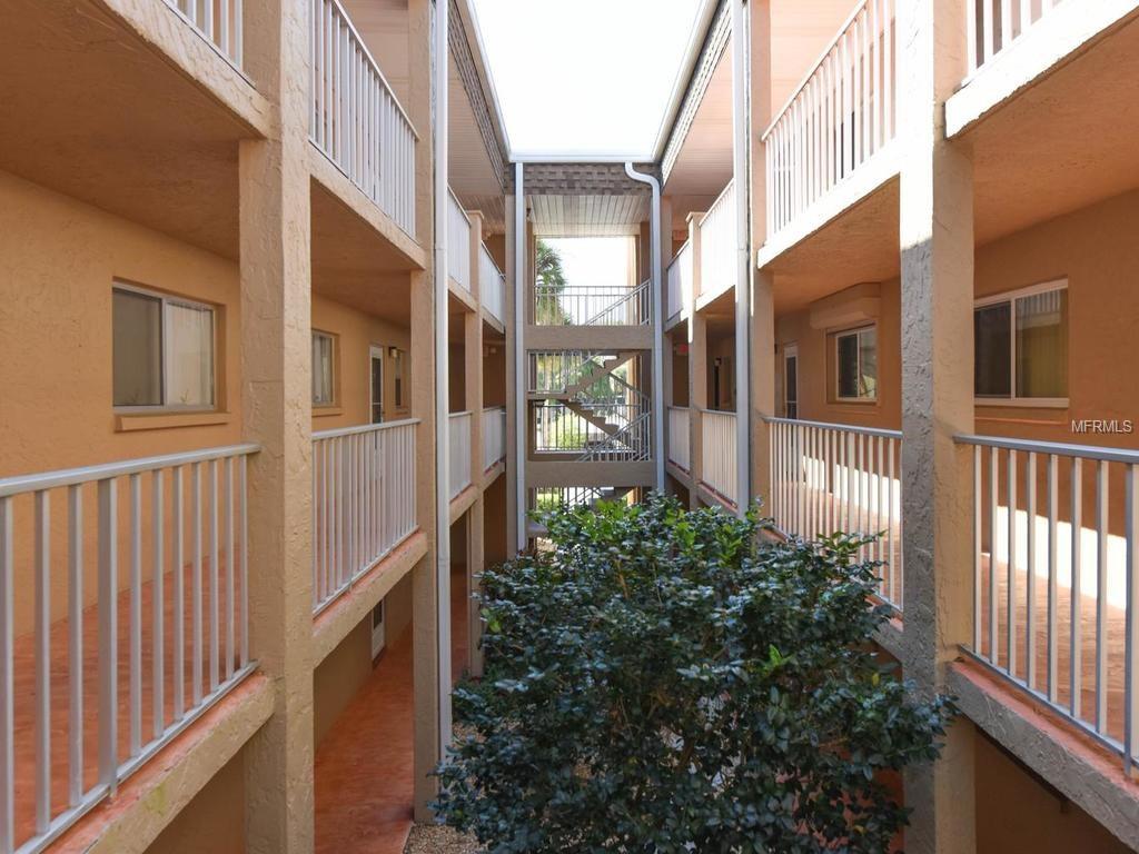 1330 GLEN OAKS DRIVE E, SARASOTA, Florida 34232, 2 Bedrooms Bedrooms, 4 Rooms Rooms,2 BathroomsBathrooms,Residential,For sale,GLEN OAKS,A4208580