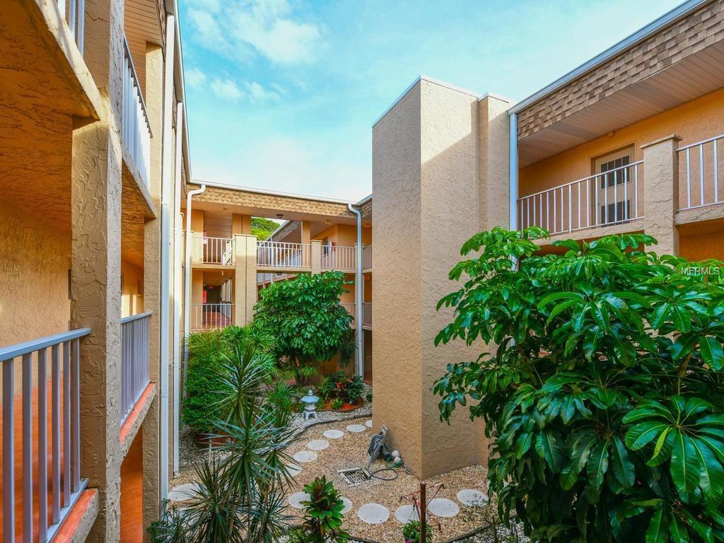 1330 GLEN OAKS DRIVE E, SARASOTA, Florida 34232, 2 Bedrooms Bedrooms, 4 Rooms Rooms,2 BathroomsBathrooms,Residential,For sale,GLEN OAKS,A4208580