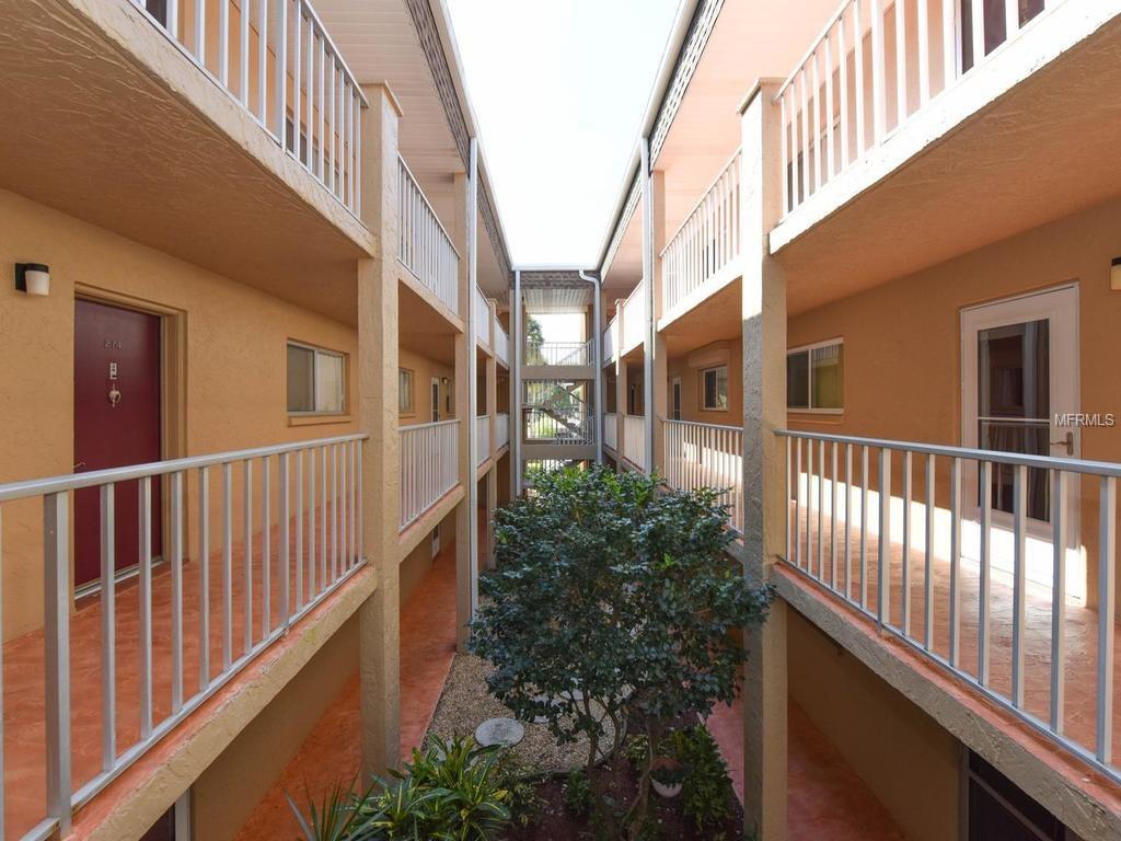 1330 GLEN OAKS DRIVE E, SARASOTA, Florida 34232, 2 Bedrooms Bedrooms, 4 Rooms Rooms,2 BathroomsBathrooms,Residential,For sale,GLEN OAKS,A4208580