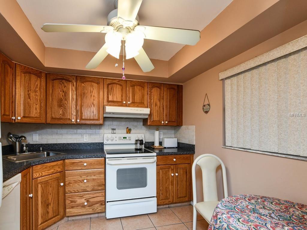 1330 GLEN OAKS DRIVE E, SARASOTA, Florida 34232, 2 Bedrooms Bedrooms, 4 Rooms Rooms,2 BathroomsBathrooms,Residential,For sale,GLEN OAKS,A4208580