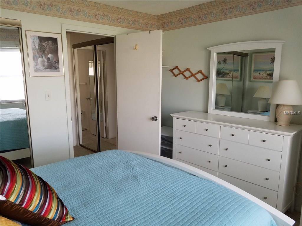 2319 SUNSET DRIVE, BRADENTON, Florida 34207, 1 Bedroom Bedrooms, 4 Rooms Rooms,1 BathroomBathrooms,Residential,For sale,SUNSET,A4209872