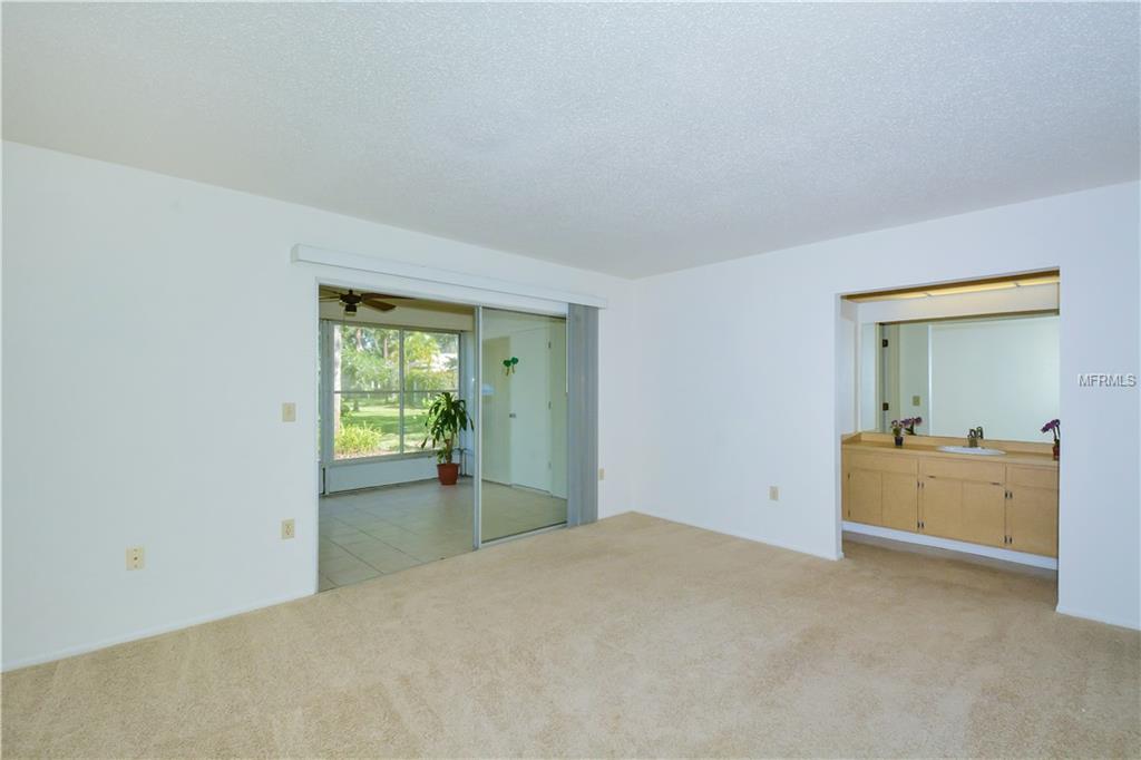 5068 VILLAGE GARDENS DRIVE, SARASOTA, Florida 34234, 2 Bedrooms Bedrooms, 5 Rooms Rooms,2 BathroomsBathrooms,Residential,For sale,VILLAGE GARDENS,A4210033