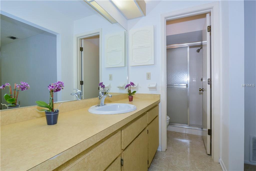 5068 VILLAGE GARDENS DRIVE, SARASOTA, Florida 34234, 2 Bedrooms Bedrooms, 5 Rooms Rooms,2 BathroomsBathrooms,Residential,For sale,VILLAGE GARDENS,A4210033