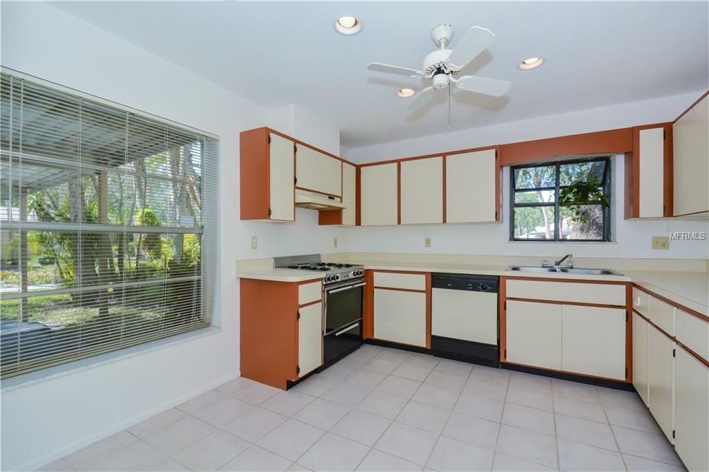 5068 VILLAGE GARDENS DRIVE, SARASOTA, Florida 34234, 2 Bedrooms Bedrooms, 5 Rooms Rooms,2 BathroomsBathrooms,Residential,For sale,VILLAGE GARDENS,A4210033