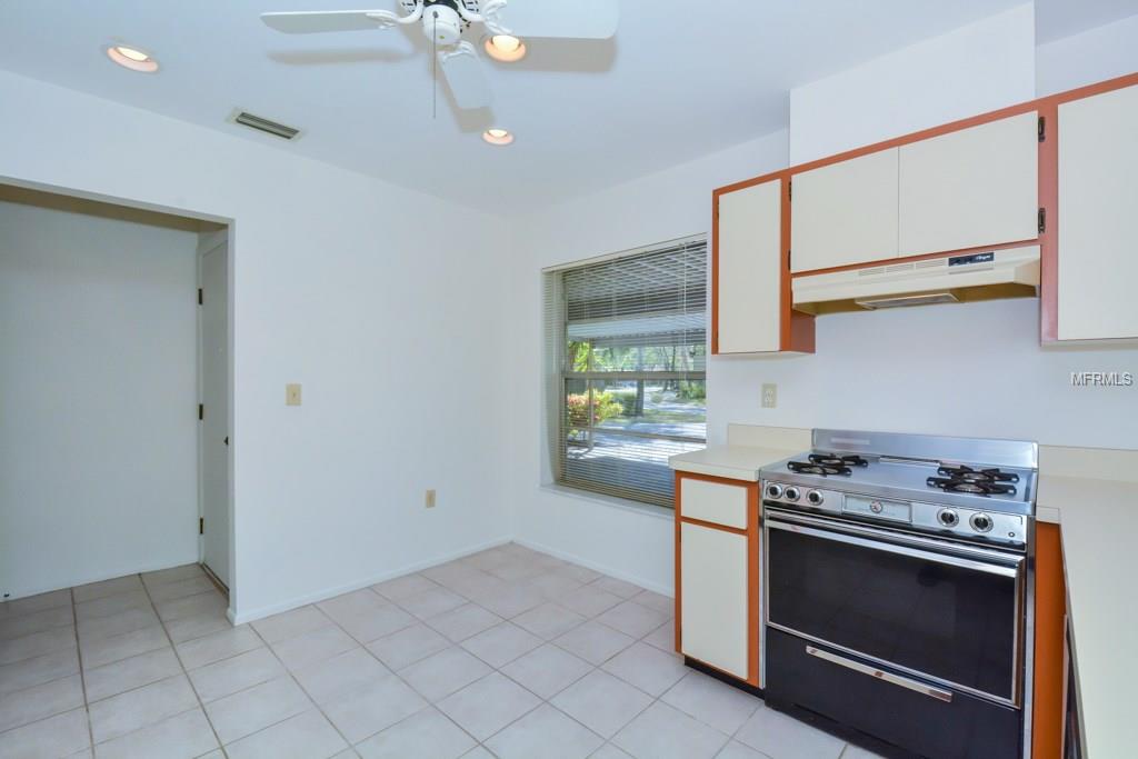 5068 VILLAGE GARDENS DRIVE, SARASOTA, Florida 34234, 2 Bedrooms Bedrooms, 5 Rooms Rooms,2 BathroomsBathrooms,Residential,For sale,VILLAGE GARDENS,A4210033