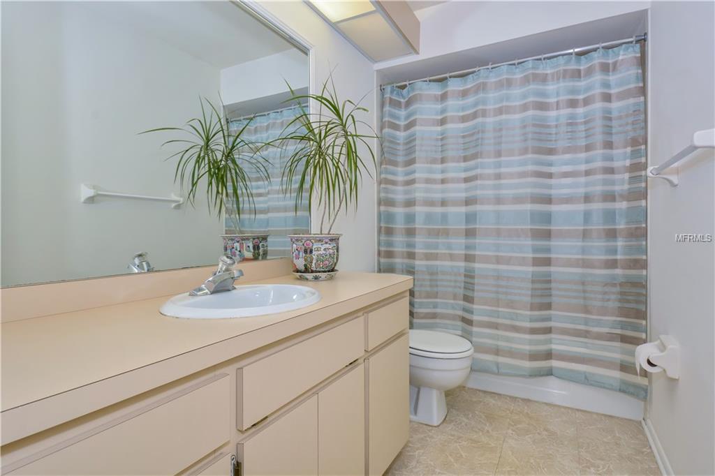5068 VILLAGE GARDENS DRIVE, SARASOTA, Florida 34234, 2 Bedrooms Bedrooms, 5 Rooms Rooms,2 BathroomsBathrooms,Residential,For sale,VILLAGE GARDENS,A4210033