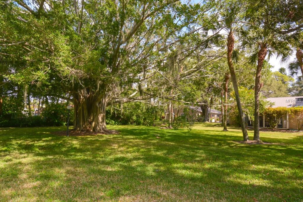 5068 VILLAGE GARDENS DRIVE, SARASOTA, Florida 34234, 2 Bedrooms Bedrooms, 5 Rooms Rooms,2 BathroomsBathrooms,Residential,For sale,VILLAGE GARDENS,A4210033
