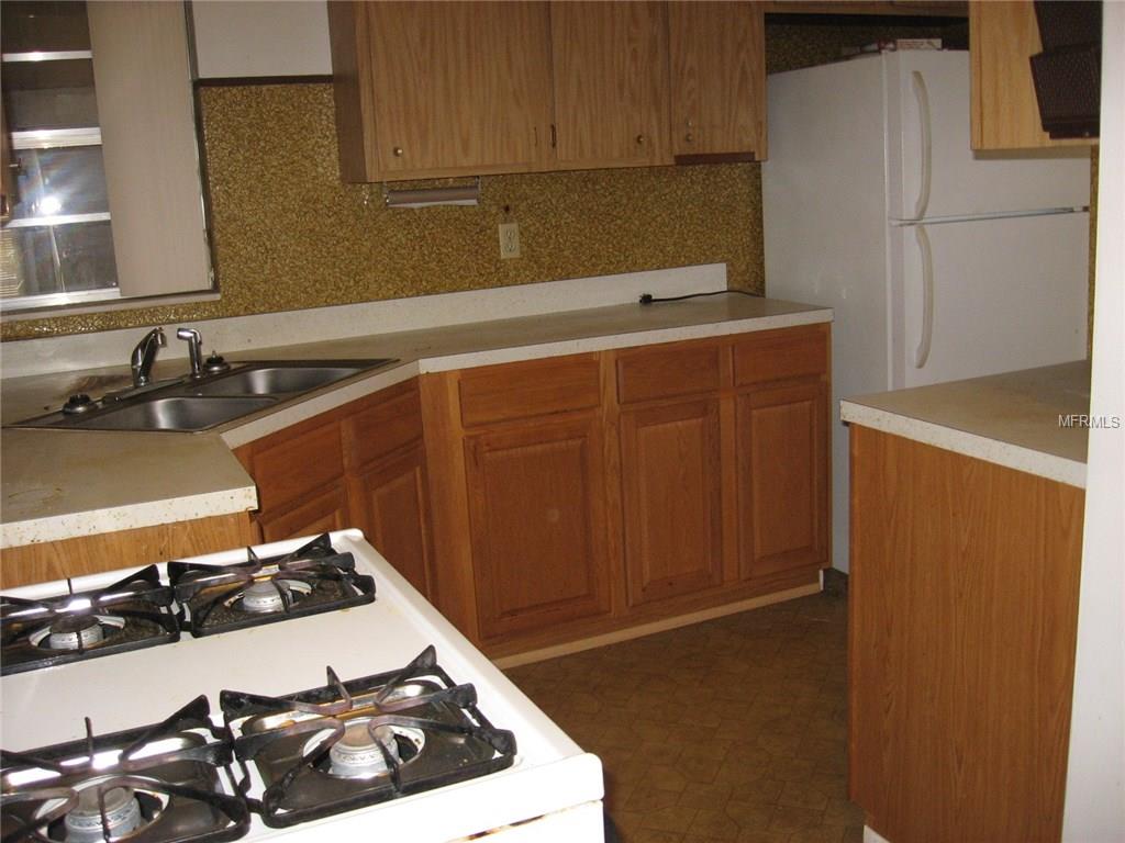 672 E NORMANDY BOULEVARD, DELTONA, Florida 32725, 3 Bedrooms Bedrooms, 5 Rooms Rooms,2 BathroomsBathrooms,Residential,For sale,NORMANDY,V4722946