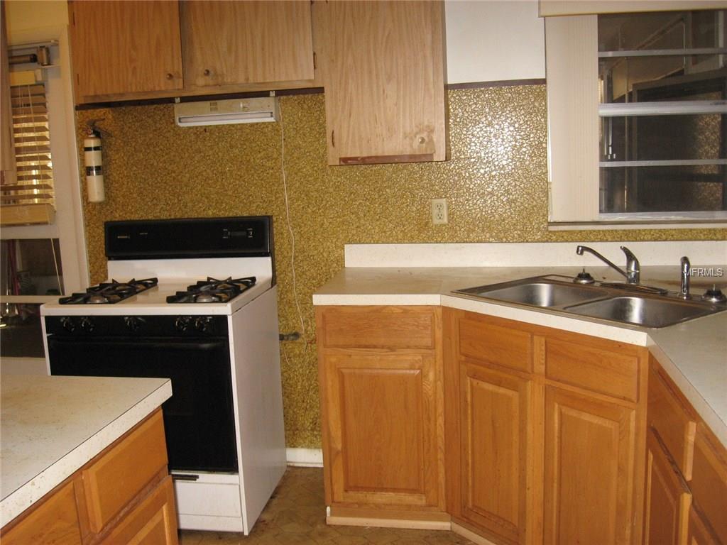 672 E NORMANDY BOULEVARD, DELTONA, Florida 32725, 3 Bedrooms Bedrooms, 5 Rooms Rooms,2 BathroomsBathrooms,Residential,For sale,NORMANDY,V4722946